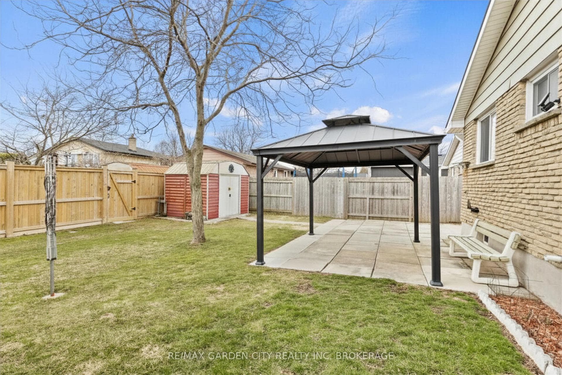 18 Thorncliff Drive photo 35