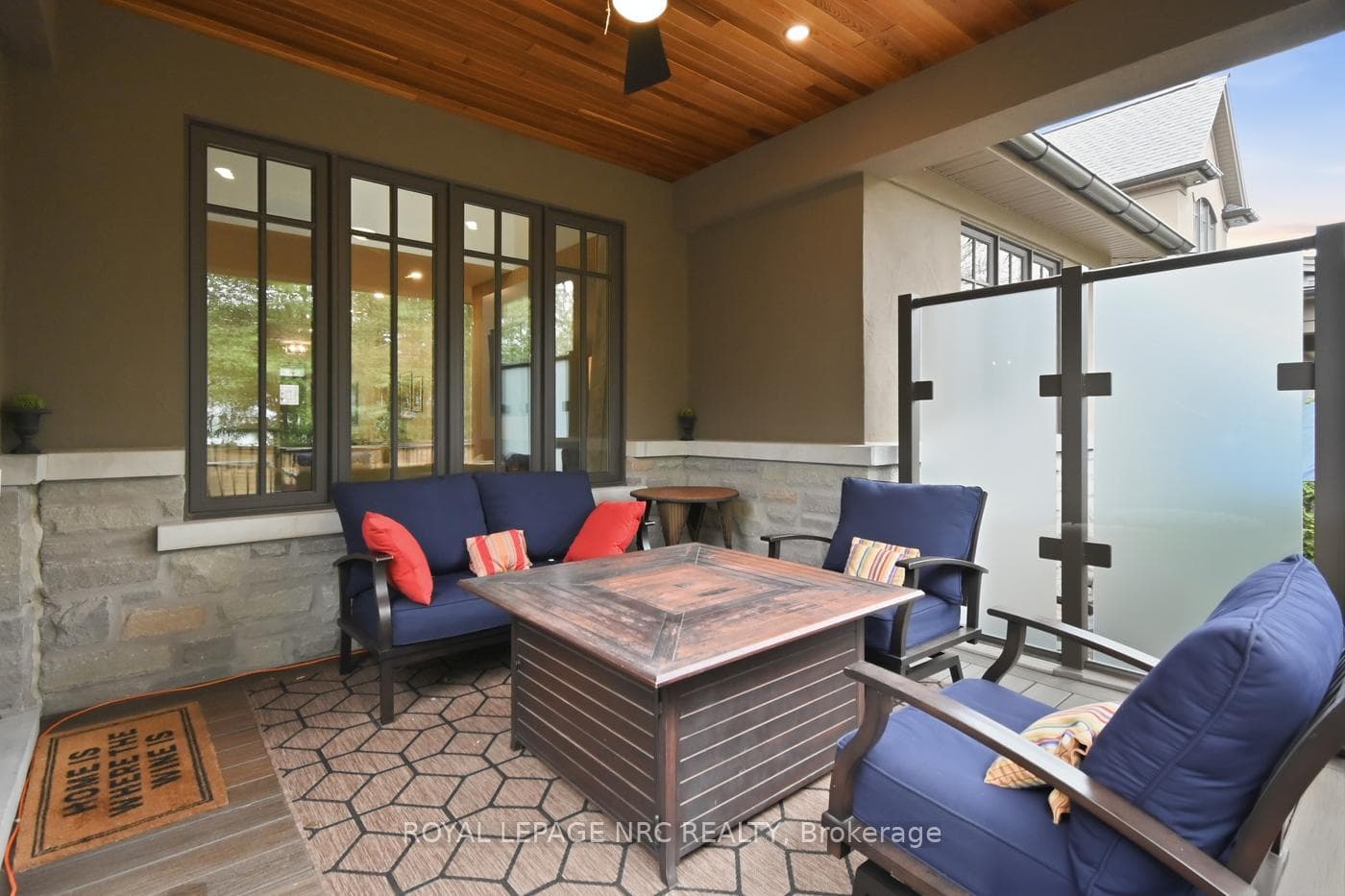 Covered Deck with trex decking & privacy screens