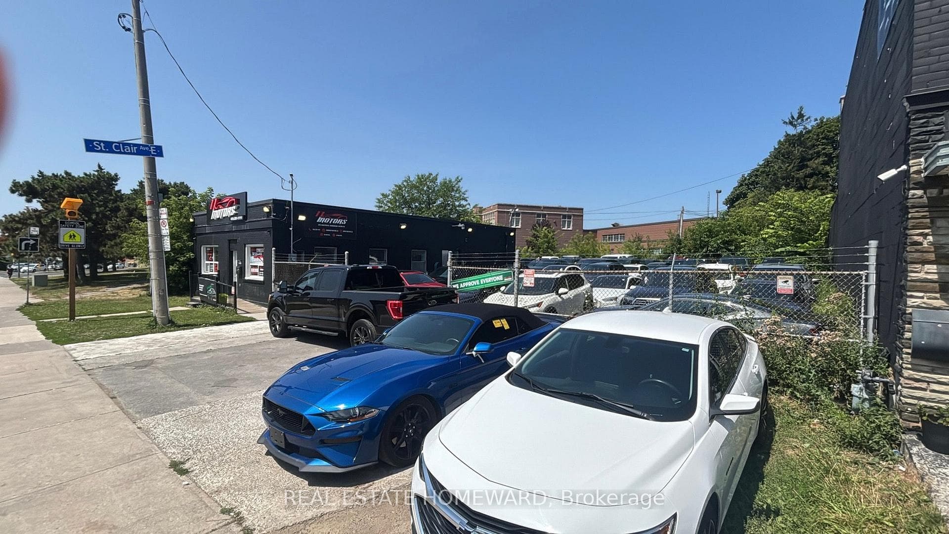 2872 Kingston Road photo 19