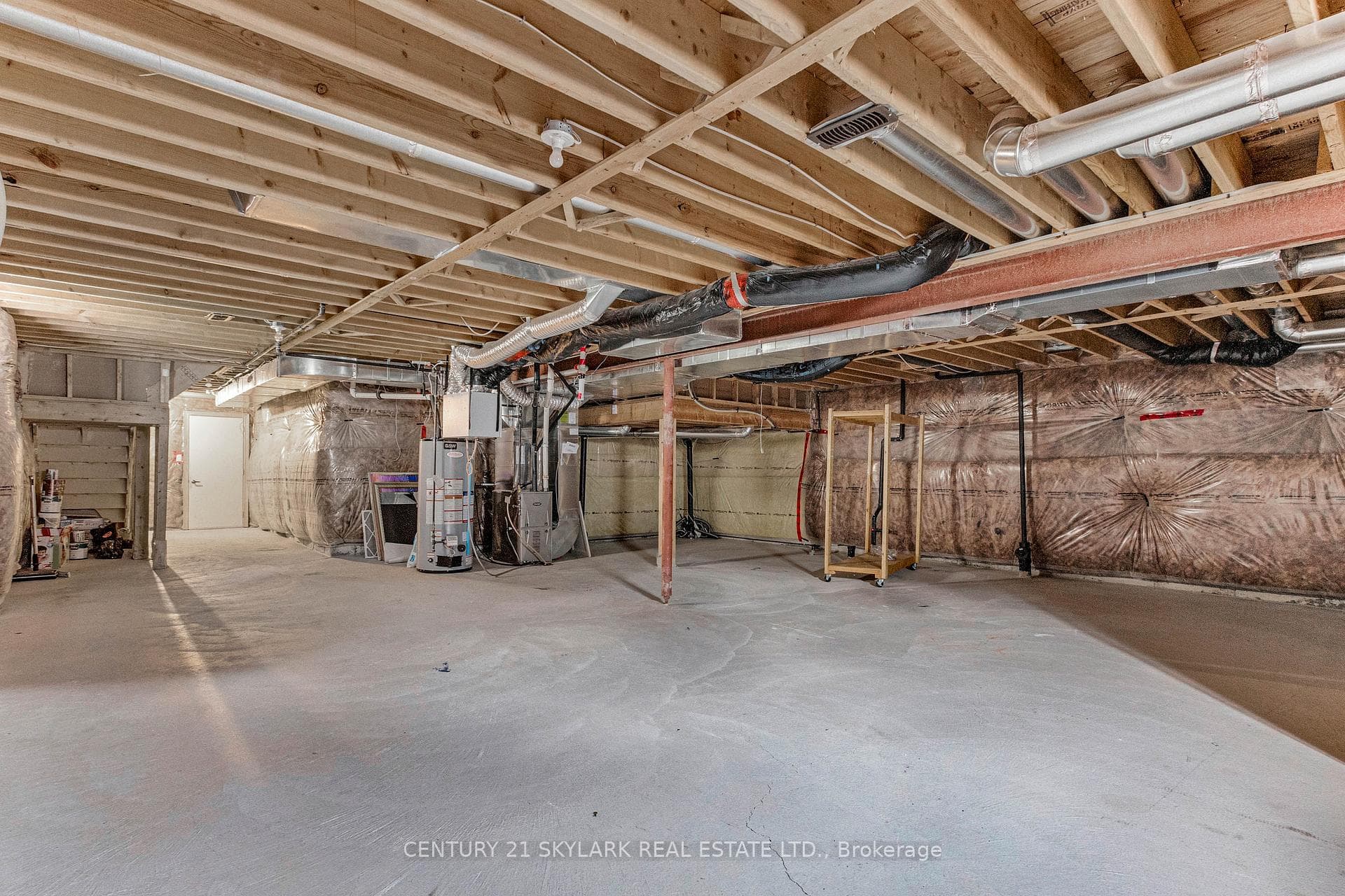 106 McDonnell Crescent photo 33