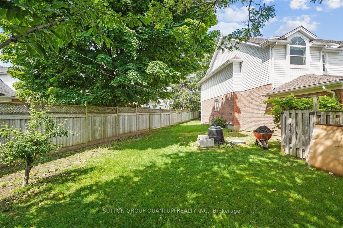 4 King William Court photo 34