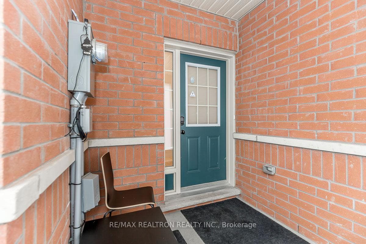 28 Donald Buttress Boulevard photo 3