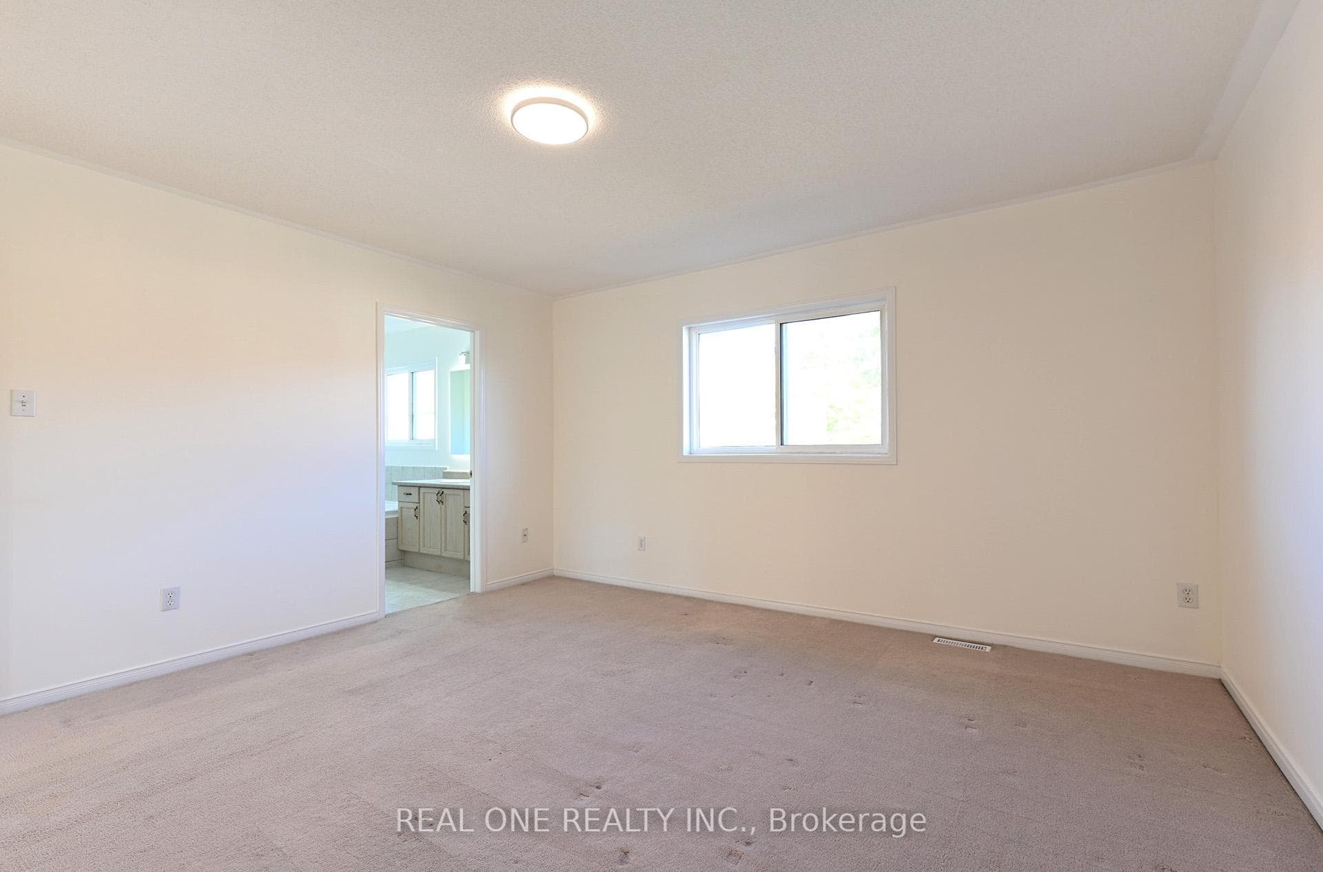 177 Fred Mclaren Boulevard photo 18