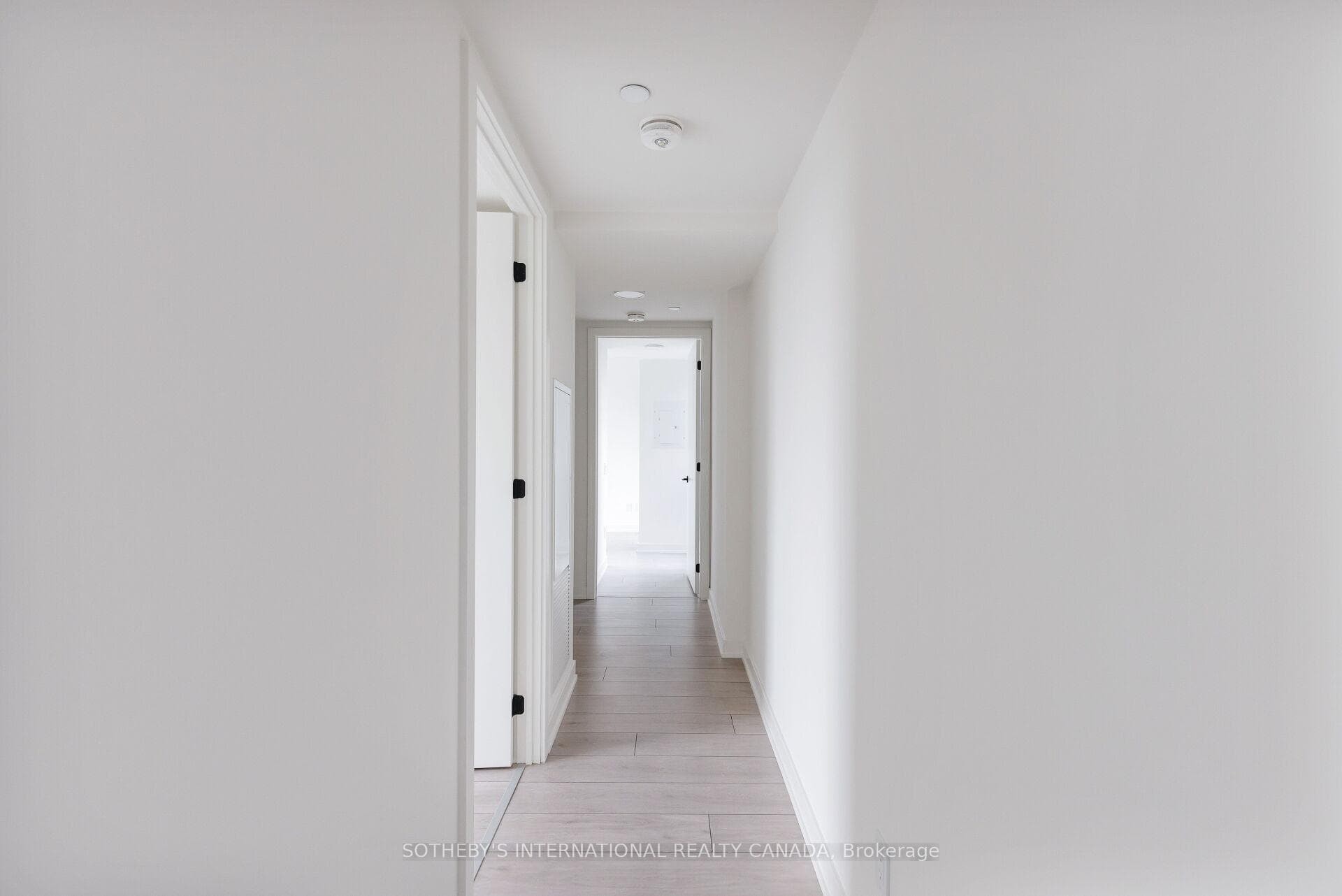 5 Lakeview Avenue Unit 708 photo 8