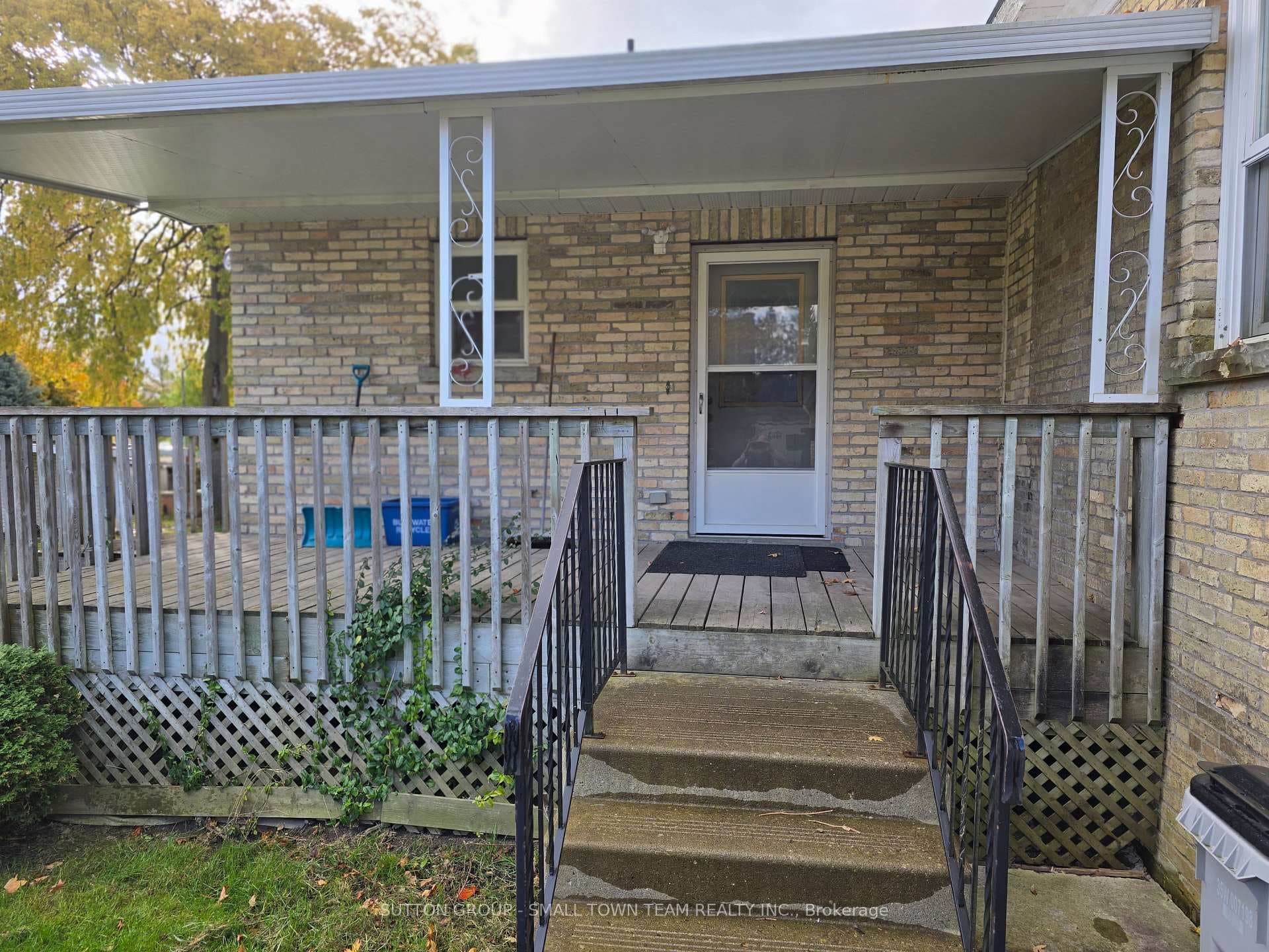 172 Victoria Drive photo 10