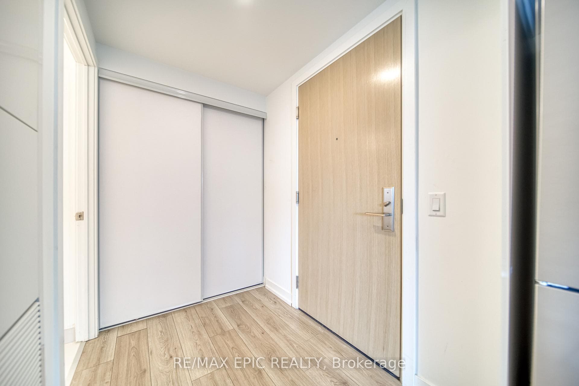 395 Bloor Street Unit 3611 photo 5