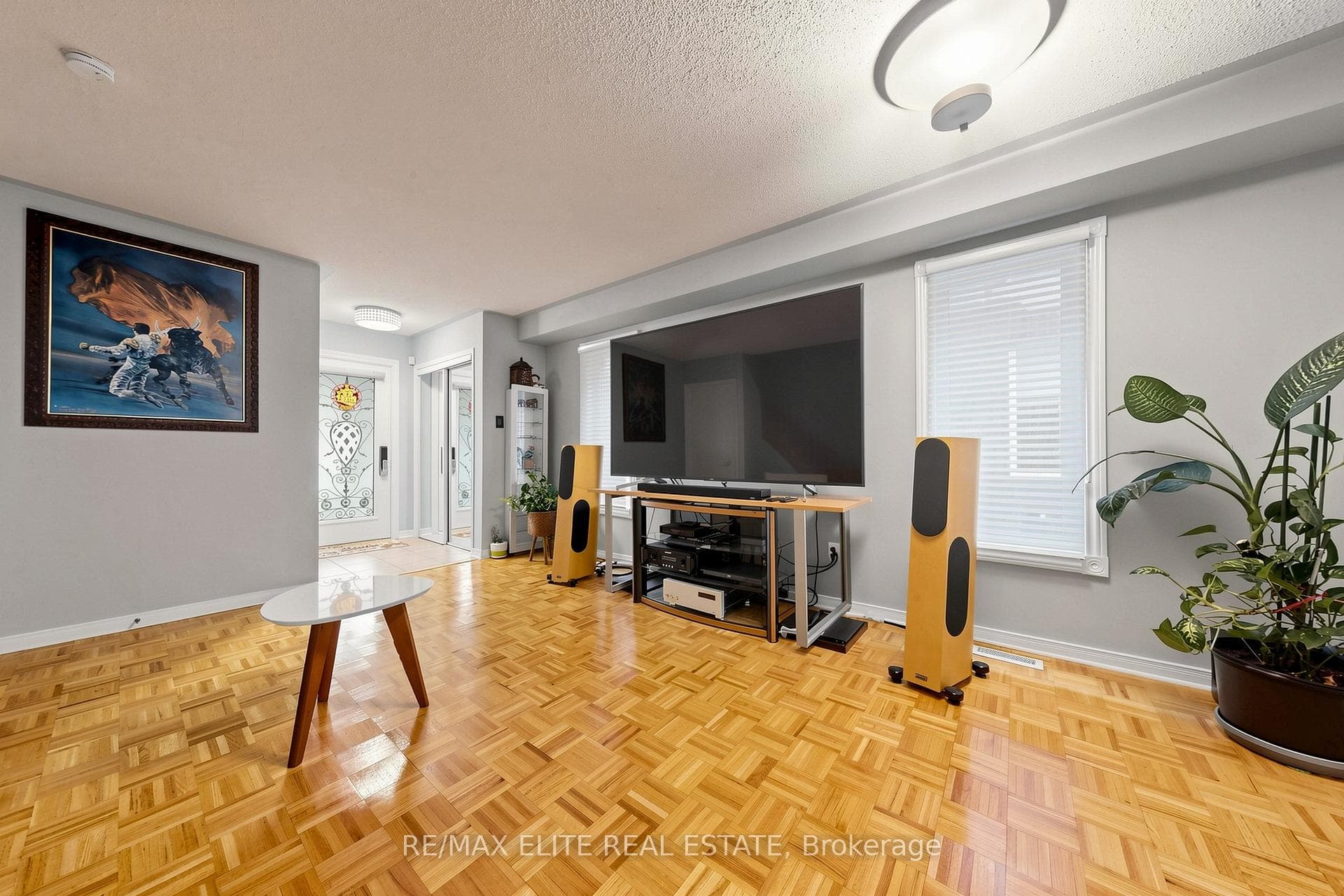 54 National Pine Drive photo 3