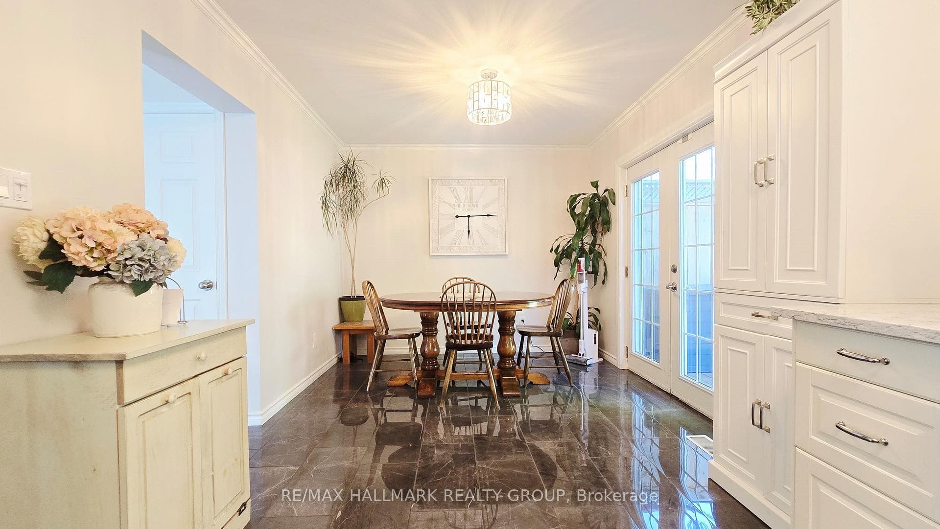 35 Seabrooke Drive photo 8