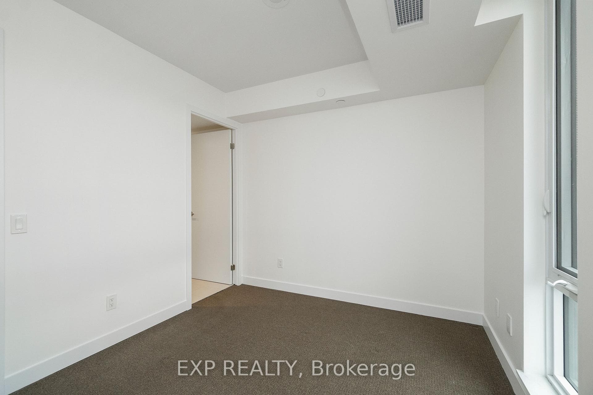 120 Varna Drive Unit 1117 photo 21