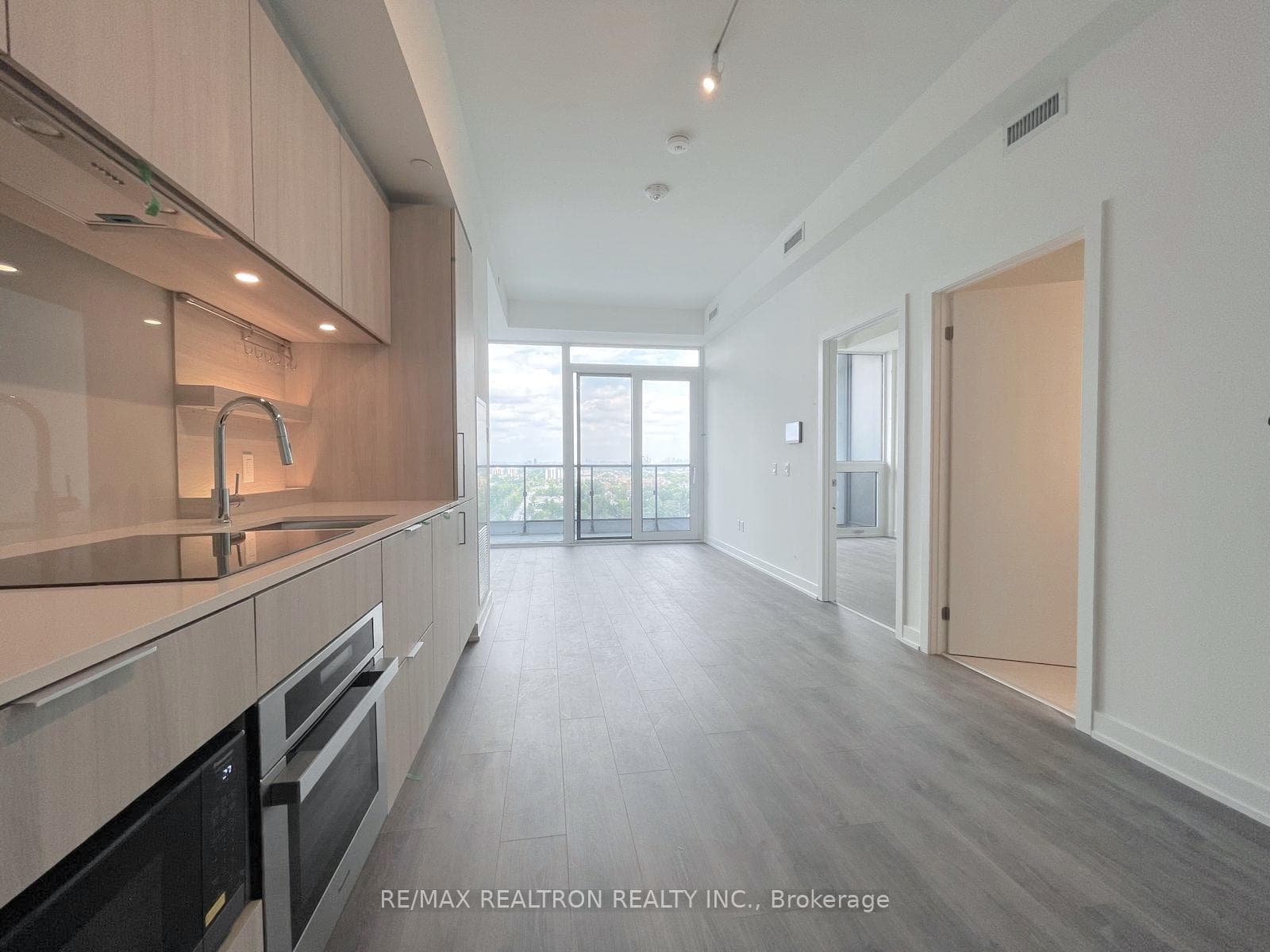 28 Ann Street Unit 2010 photo 4