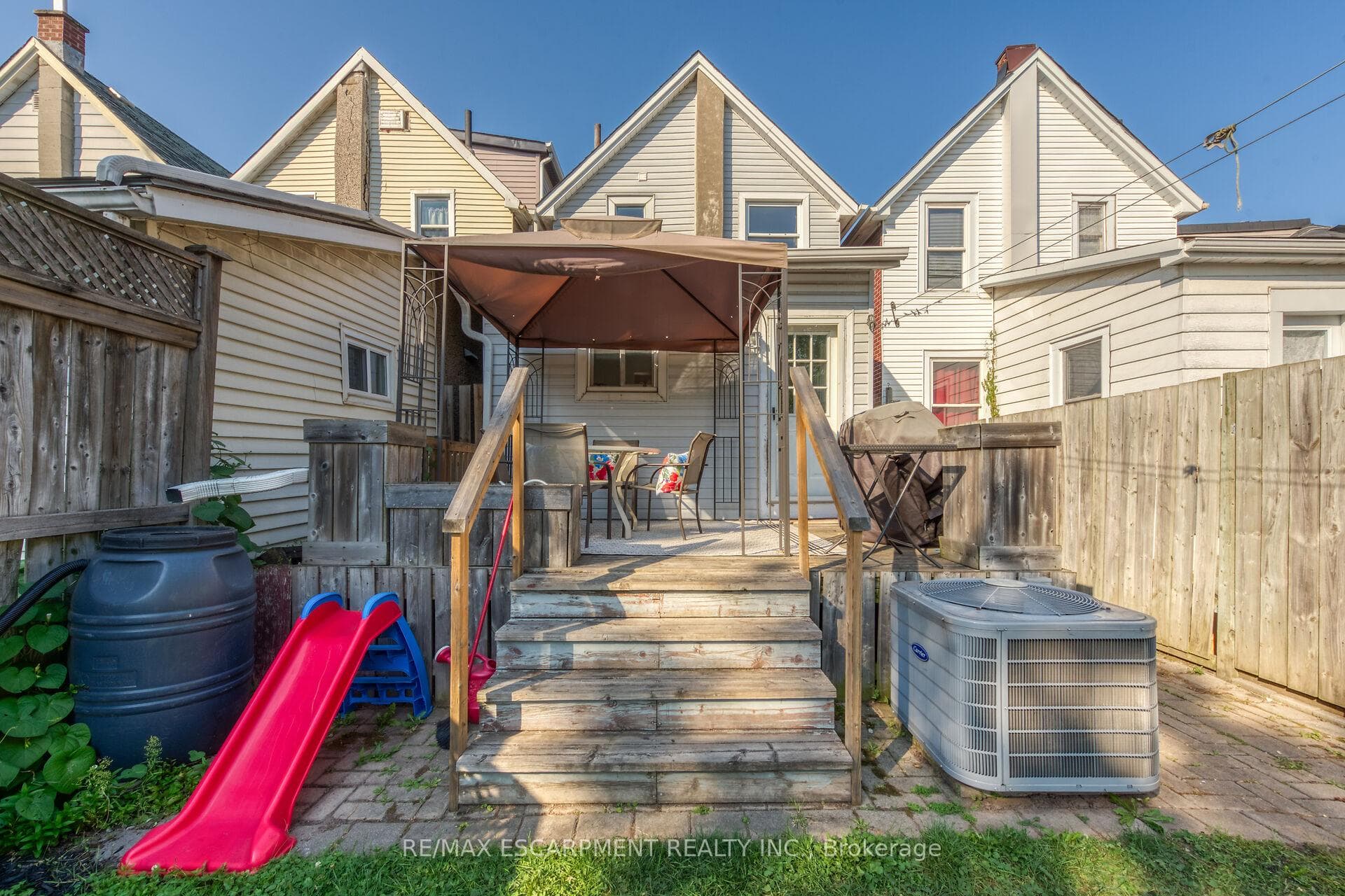 10 Roxborough Avenue photo 26