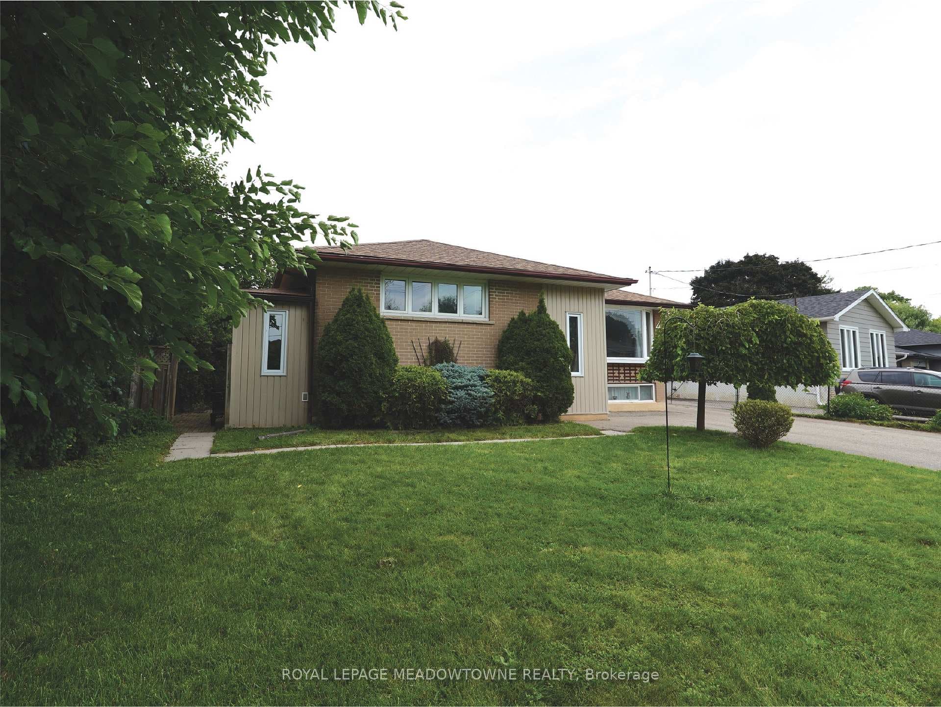 47 Duncan Drive photo 3