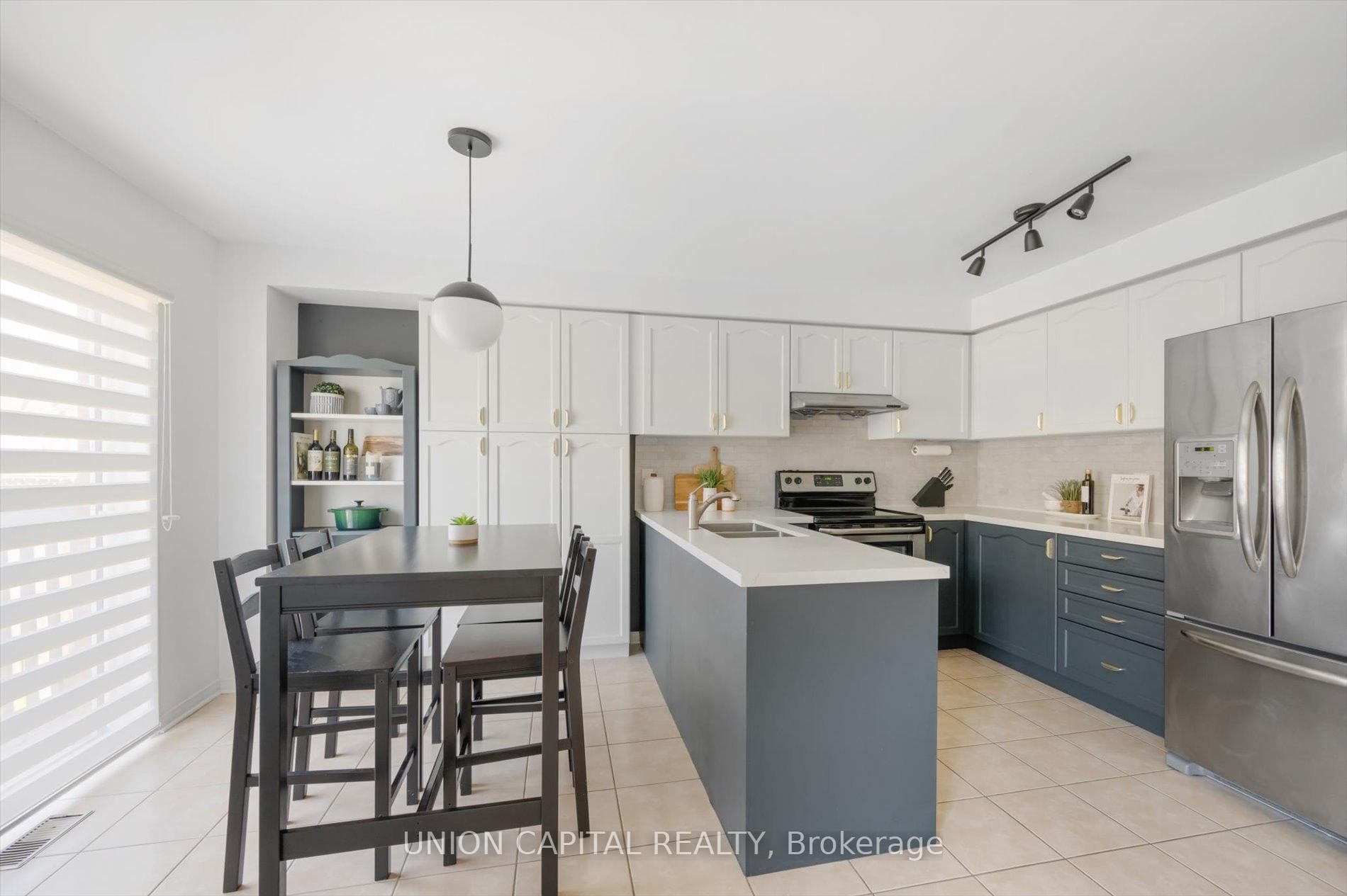 30 Angier Crescent photo 12