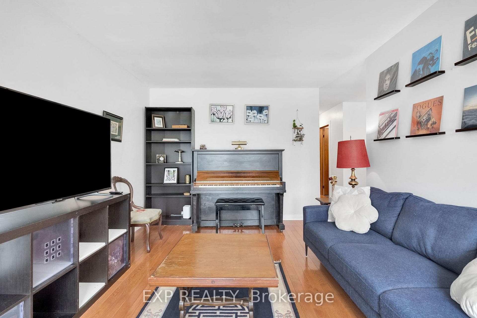 34 Taylor Crescent photo 7