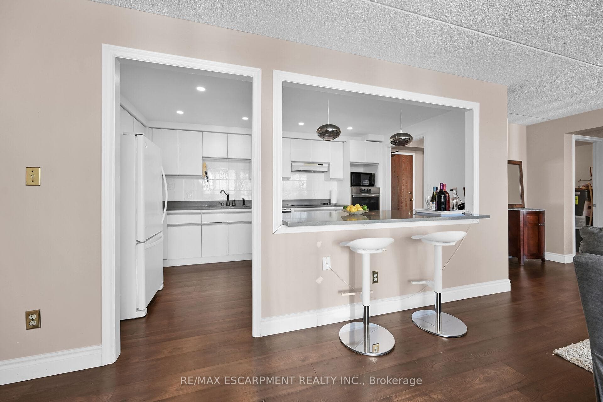 99 Donn Avenue Unit 605 photo 9