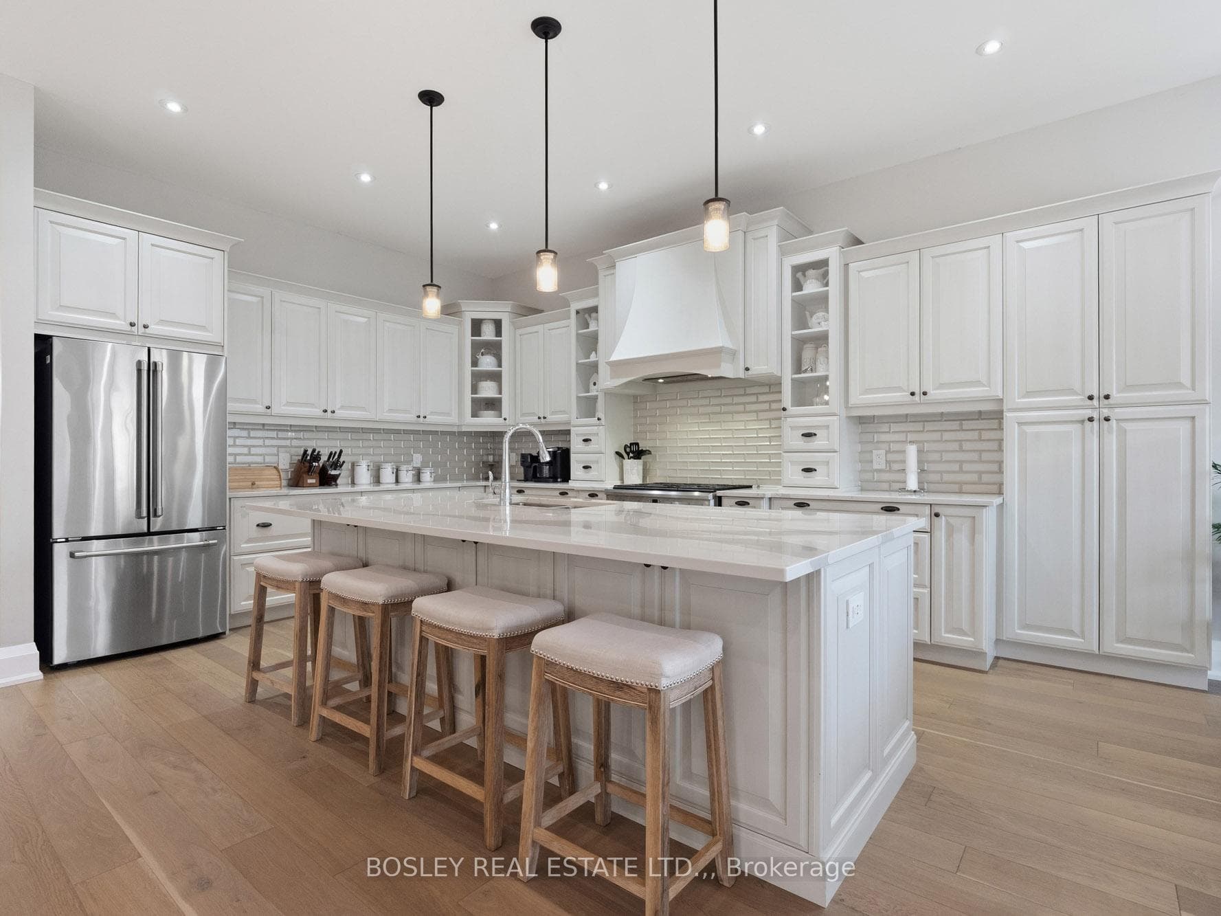 Large island with double sink