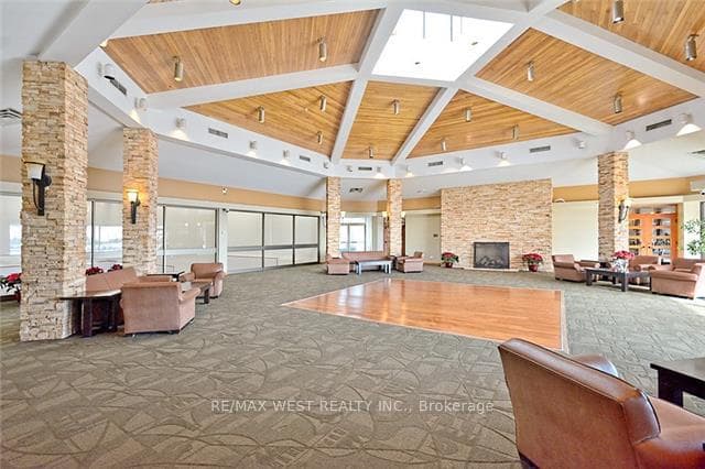 2261 Lake Shore Boulevard Unit 314 photo 17