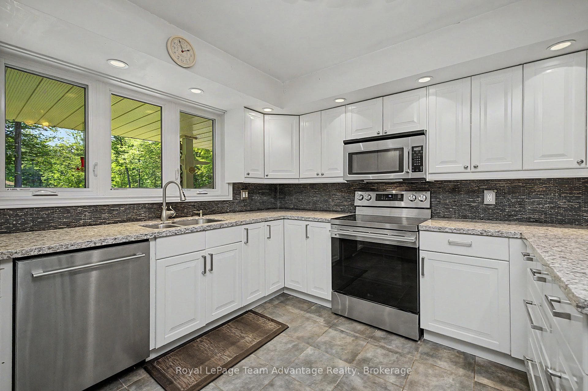 Newer modern kitchen