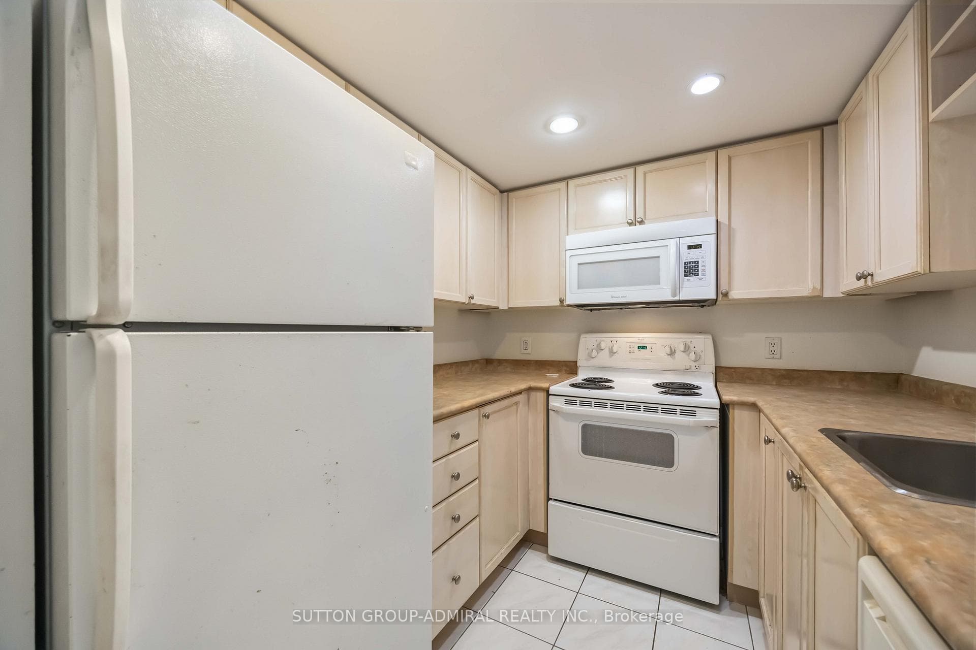 8 Park Road Unit 1713 photo 12
