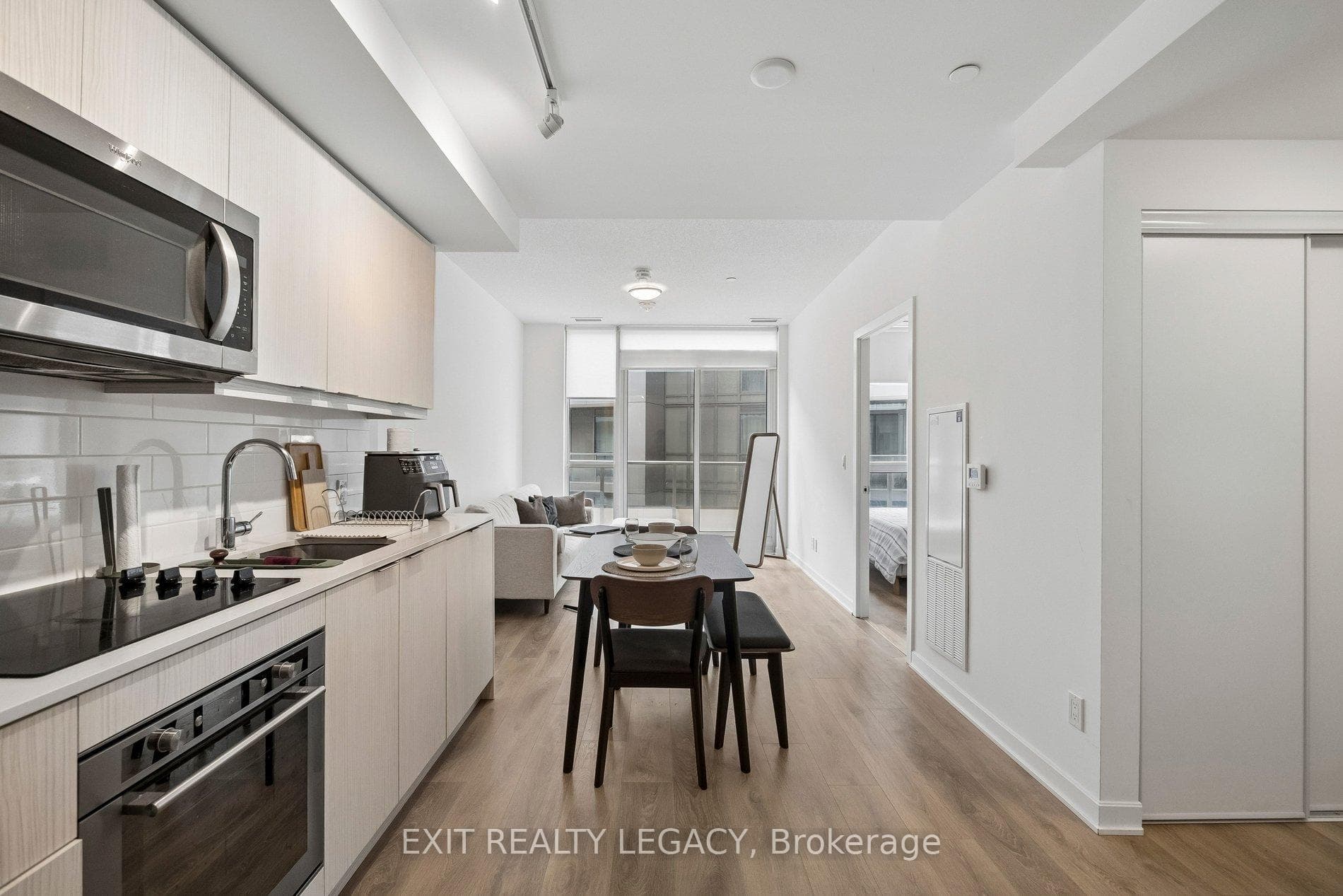 38 Forest Manor Road Unit 518 photo 1