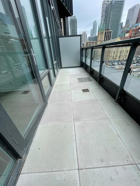 60 Shuter Street Unit 501 photo 10
