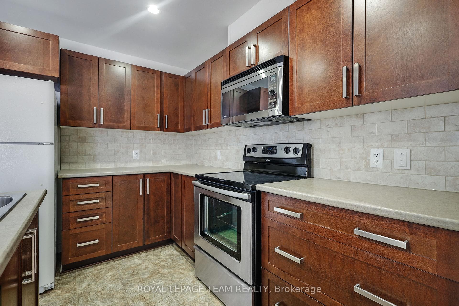385 Paseo Private Unit 4 photo 15