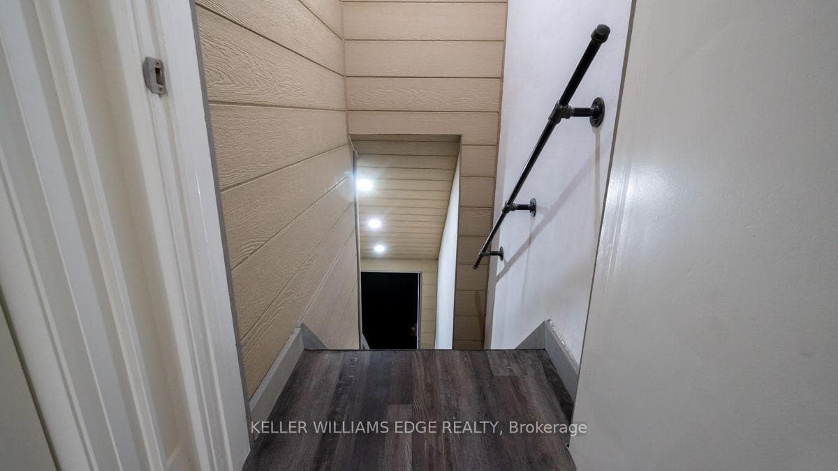 54 Robinson Street photo 9