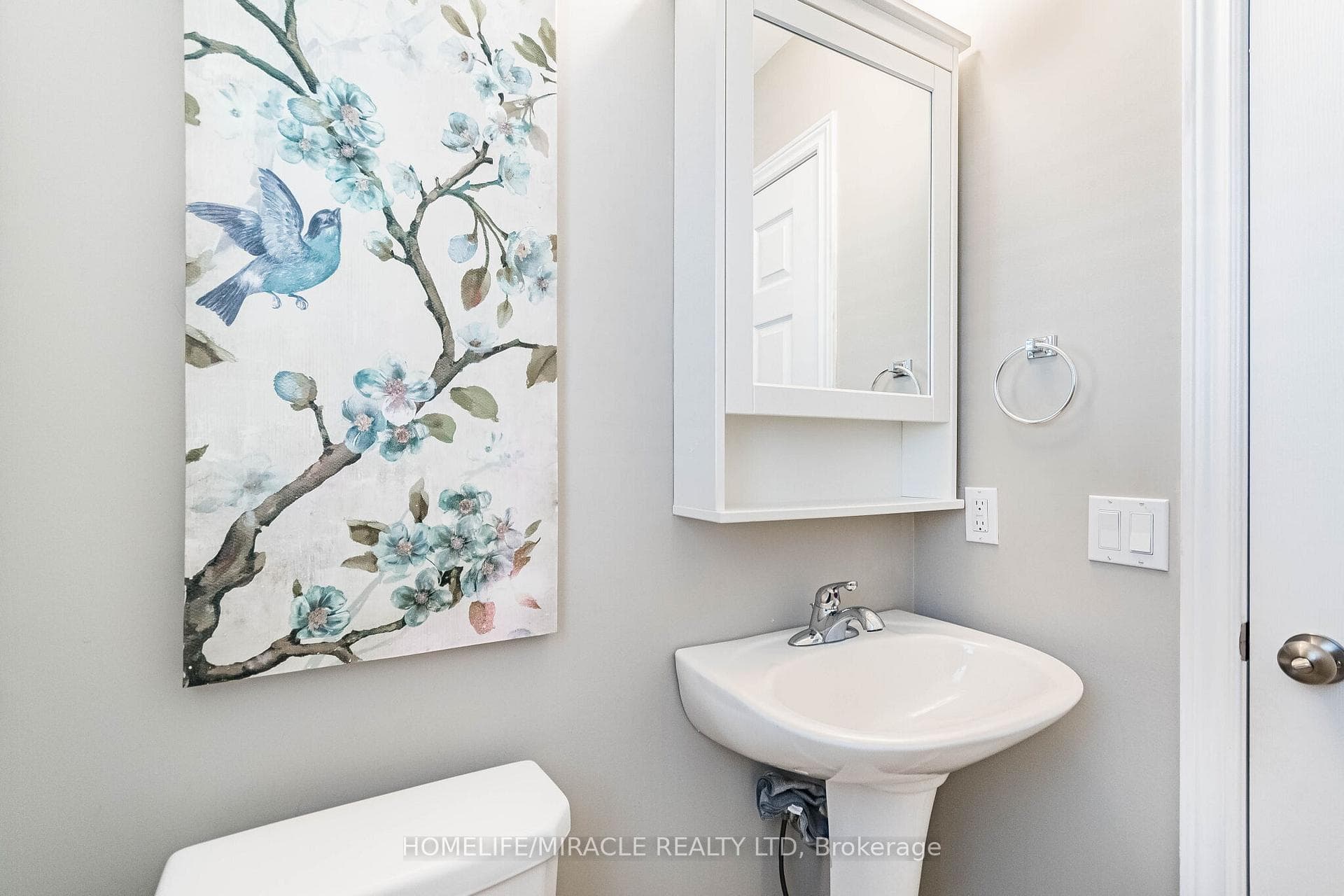 222 Pelech Crescent photo 13