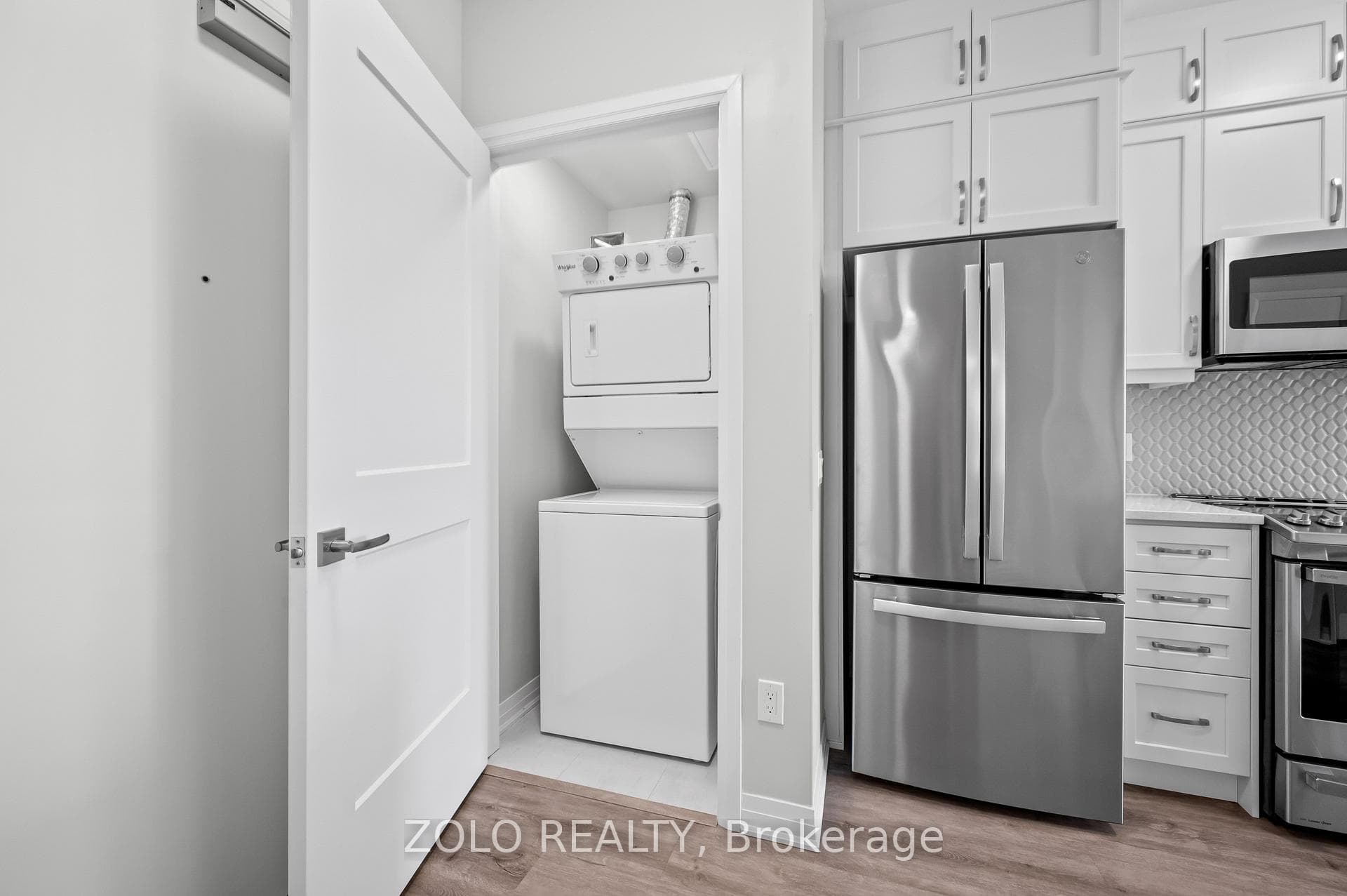 95 Dundas Street Unit 109 photo 17