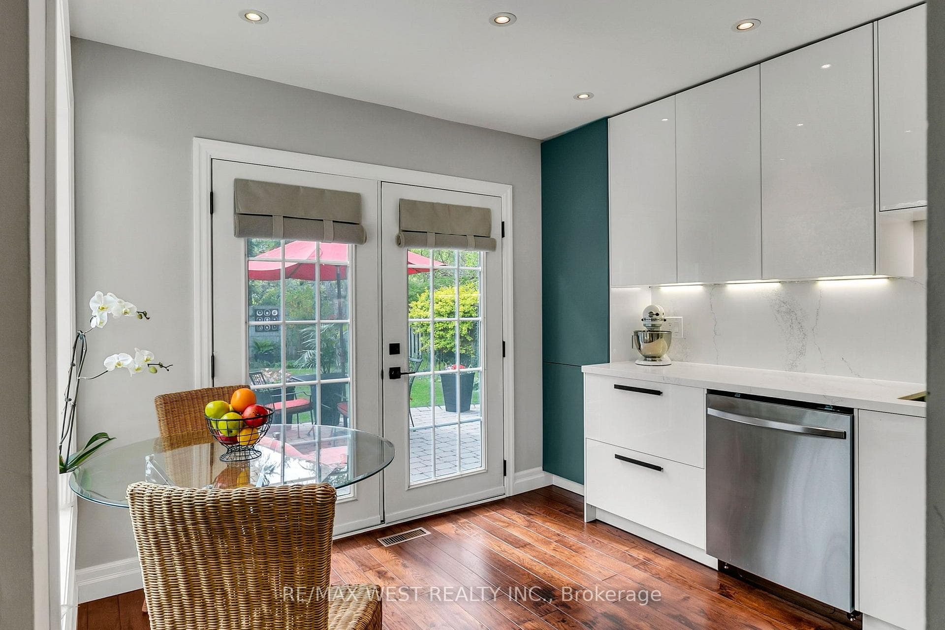 930 Maramis Court photo 19