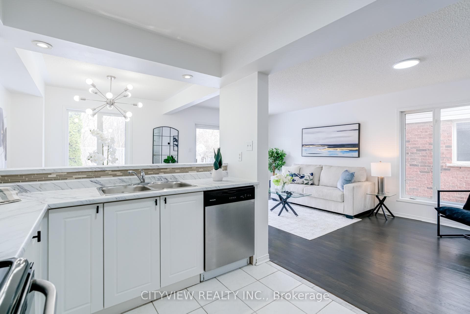 634 Amaretto Avenue photo 11