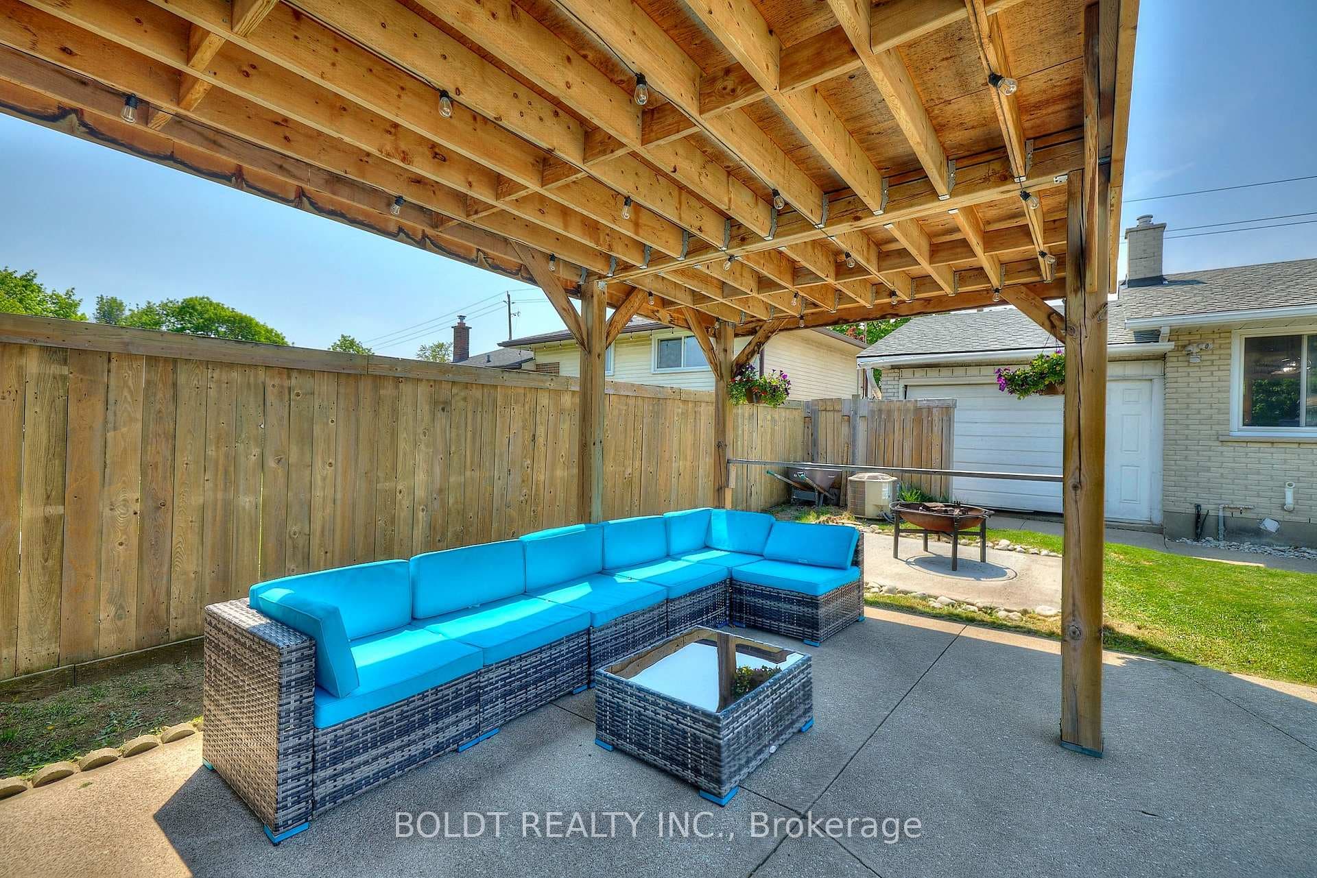 552 Lake Street photo 35