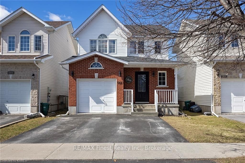 1021 RAINBOW Crescent photo 1