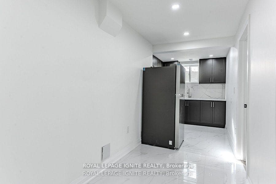 4 Drayton Crescent photo 30