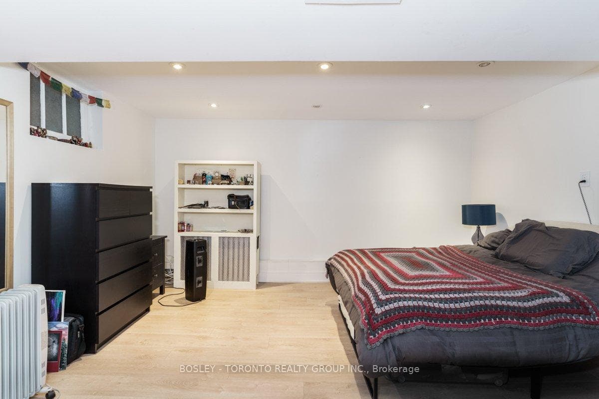 32 Birchview Crescent Unit Lower photo 11
