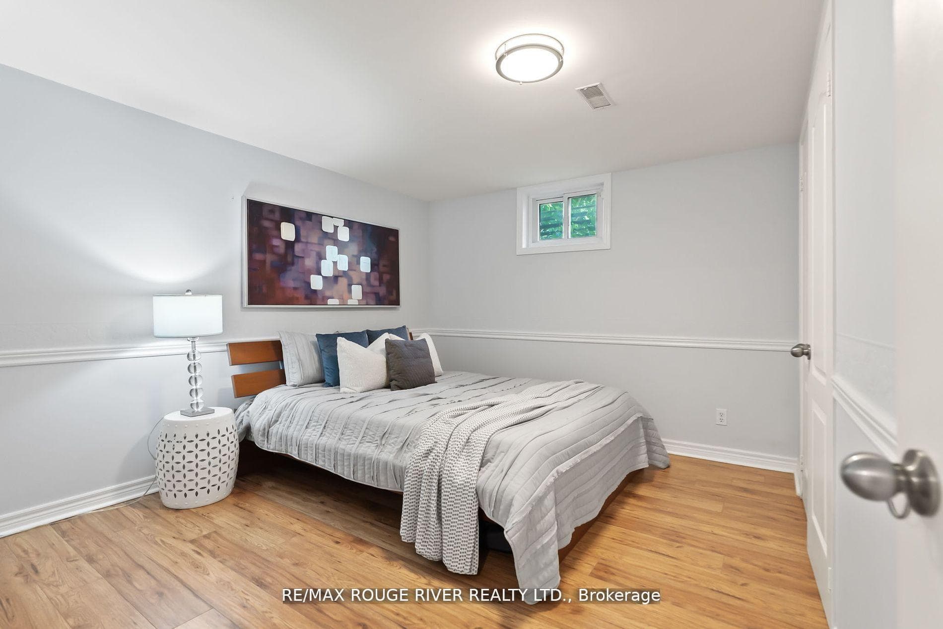 1117 Centre Street photo 31