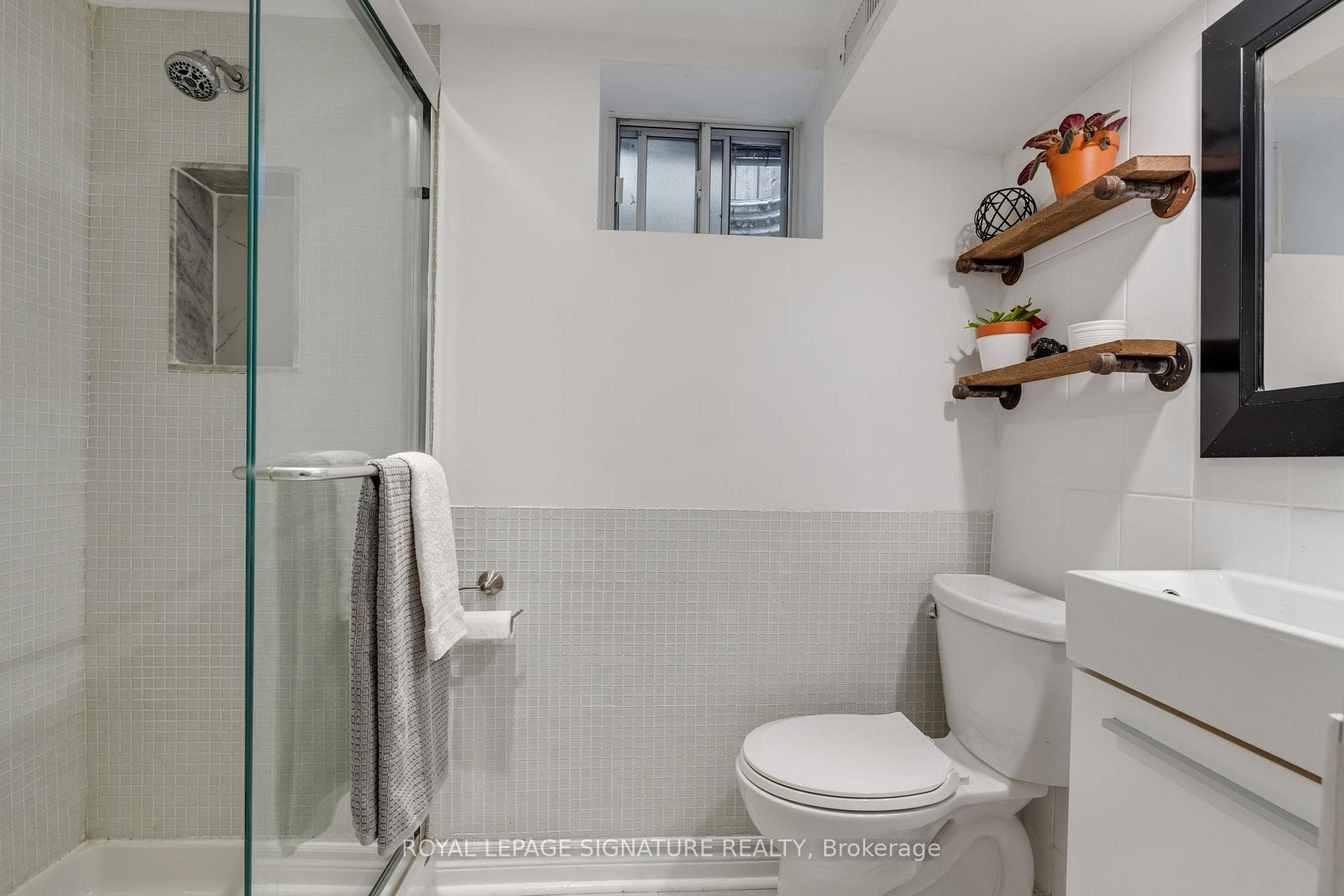 166 Broadview Avenue photo 40