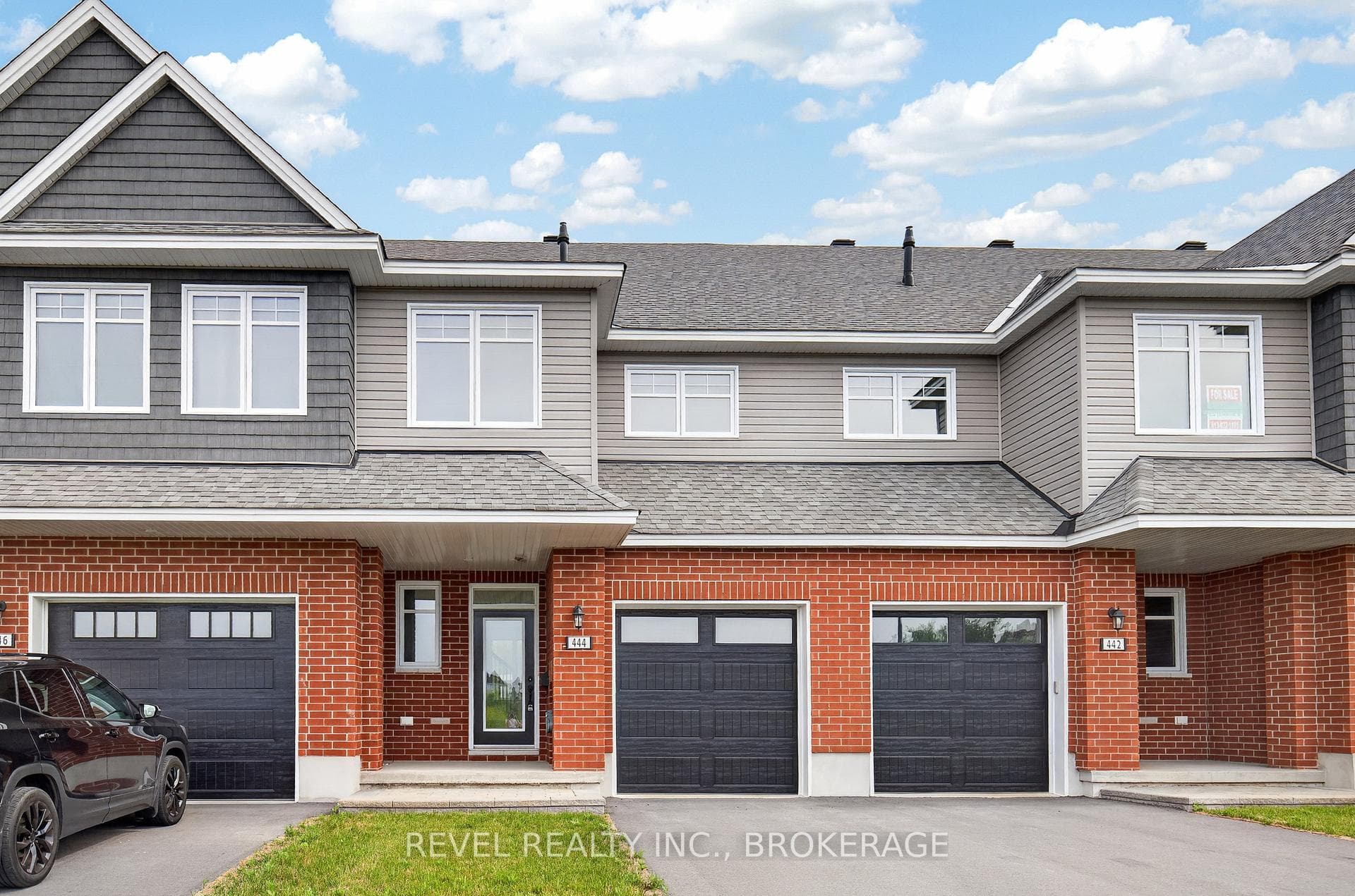444 Buckthorn Drive photo 3