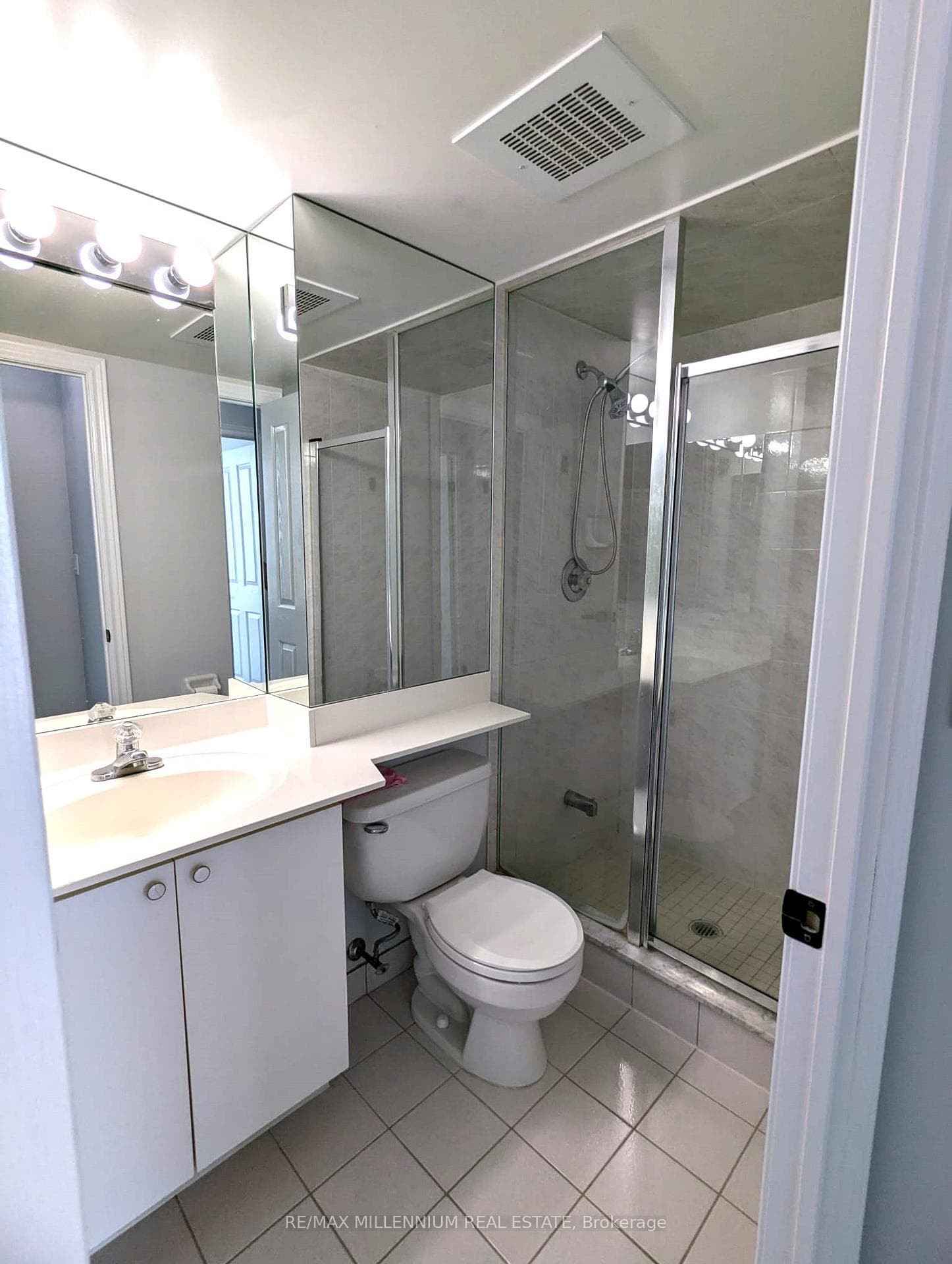 68 Corporate Drive Unit 1532 photo 10