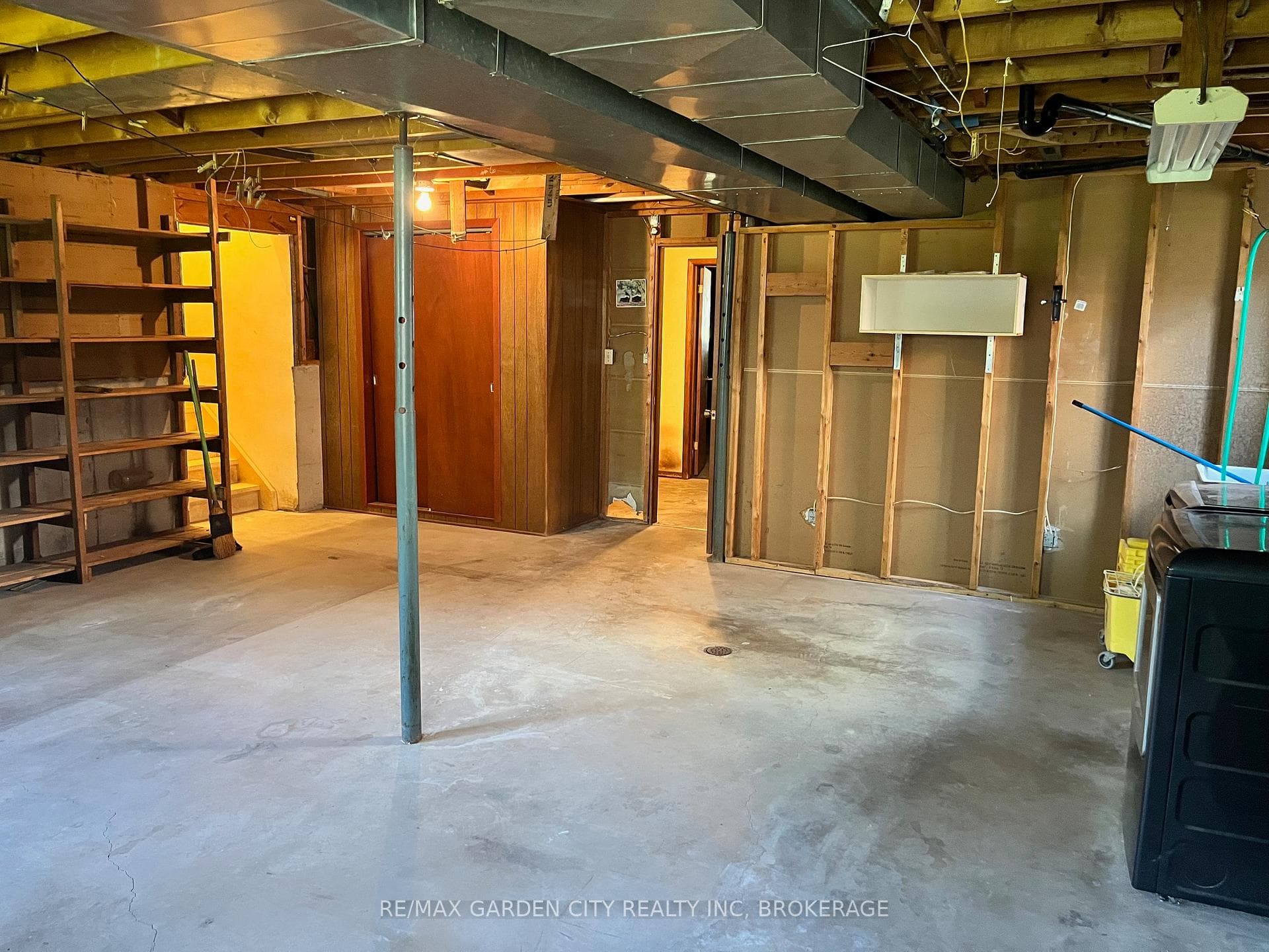 80 Royal Oak Drive photo 13
