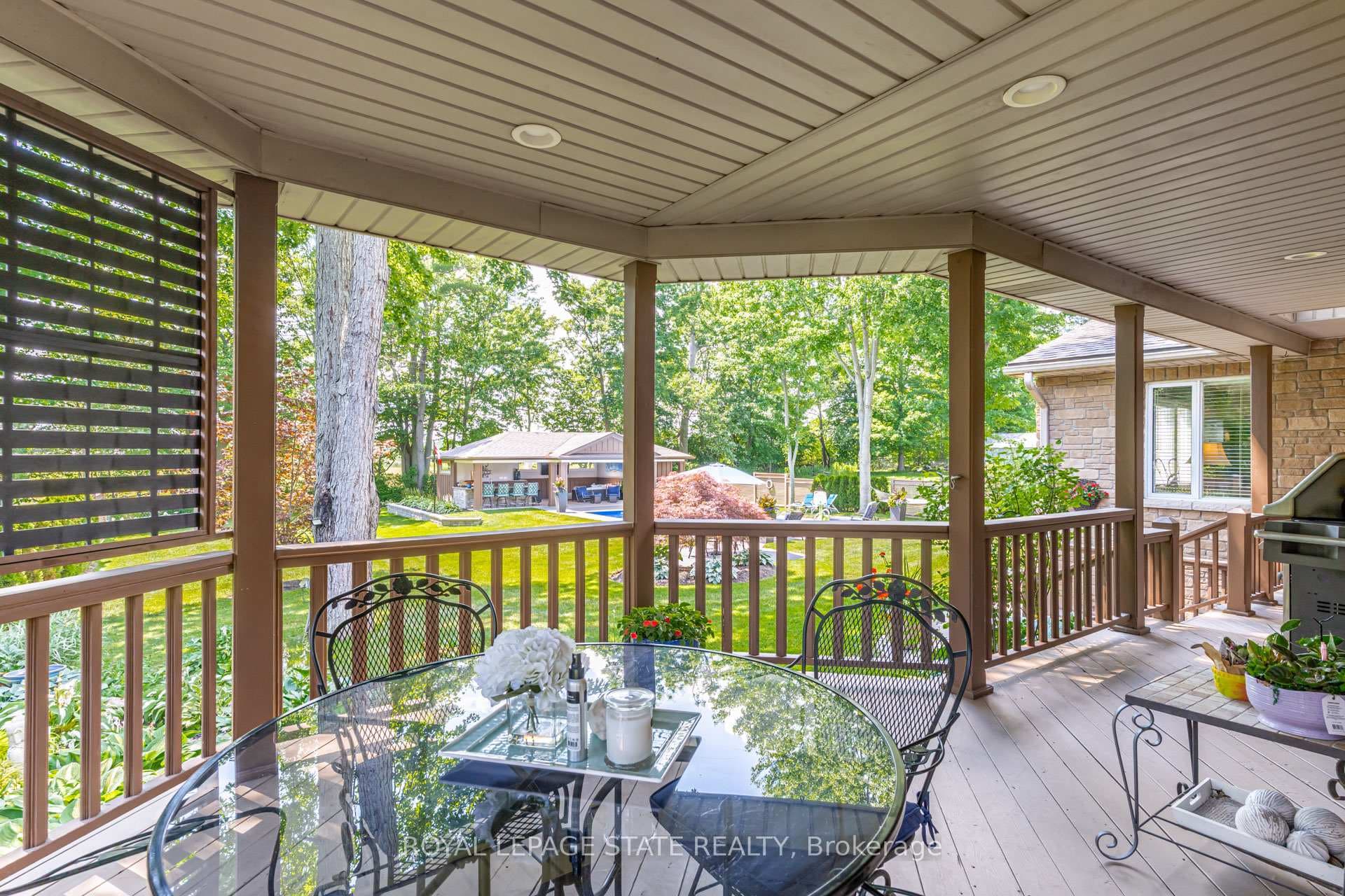 994 Courtland Drive photo 37