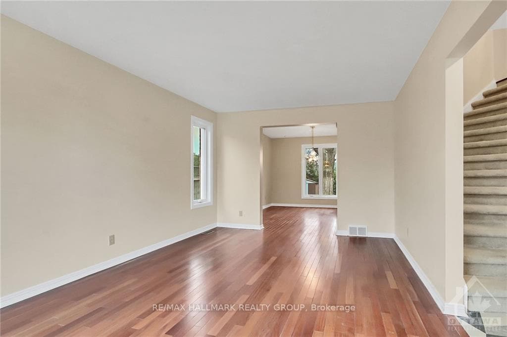 55 FIFESHIRE Crescent photo 7