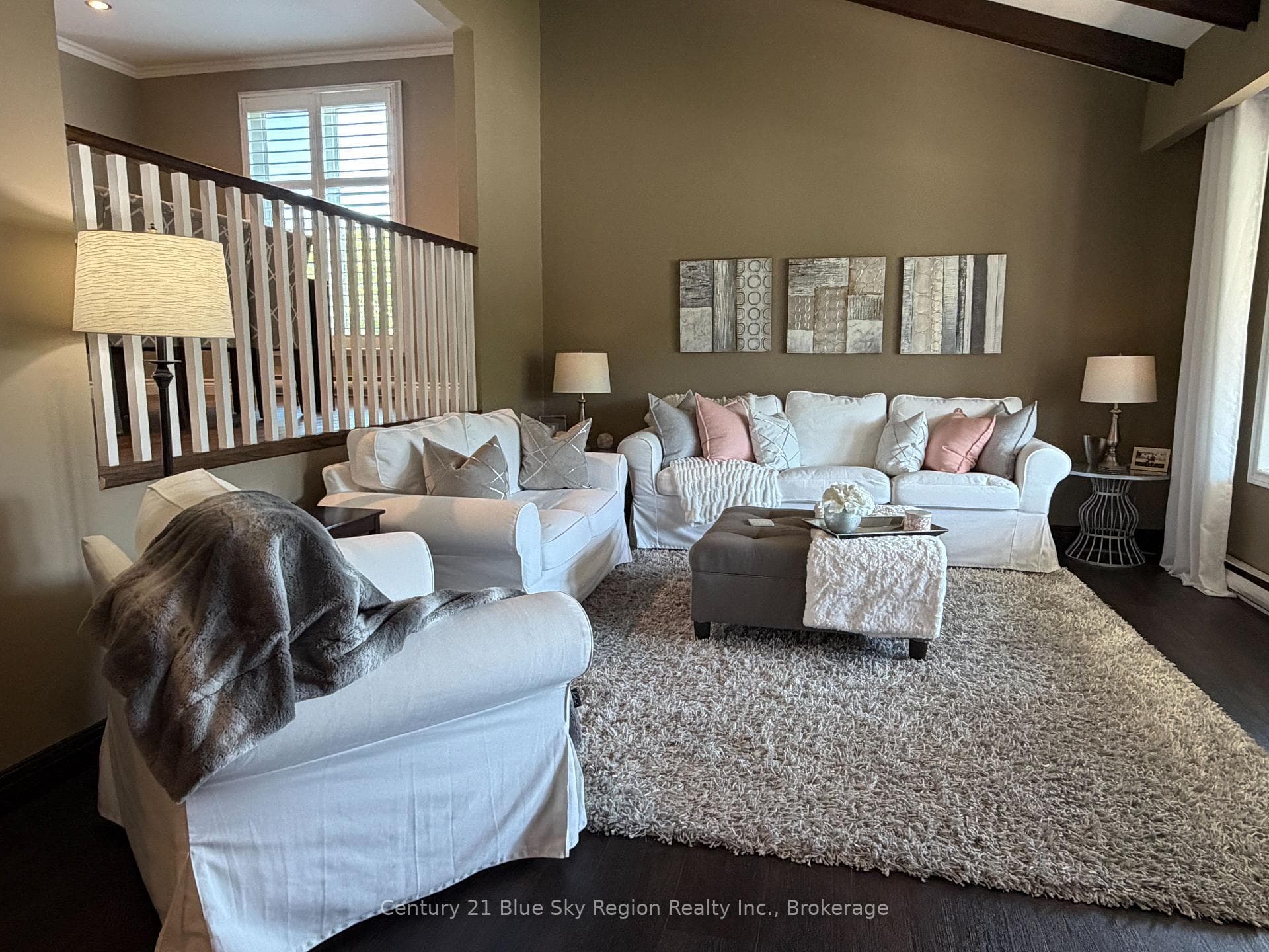 790 LAURENTIAN Avenue photo 10
