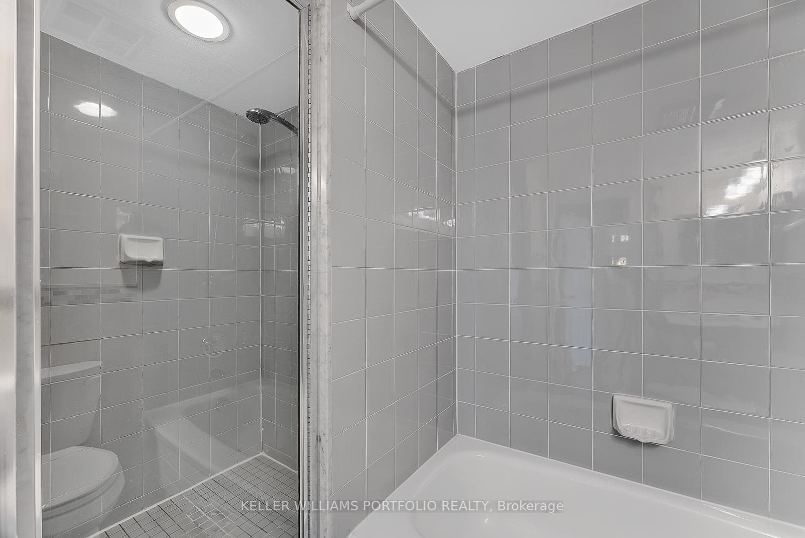 400 Webb Drive Unit 1402 photo 21