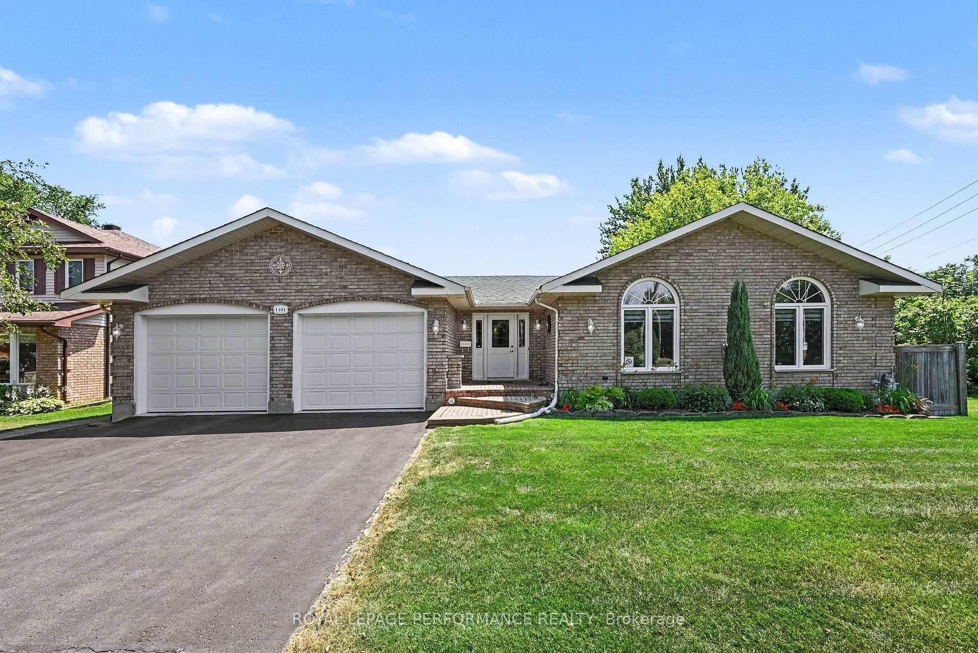 1401 Holy Cross Boulevard photo 2