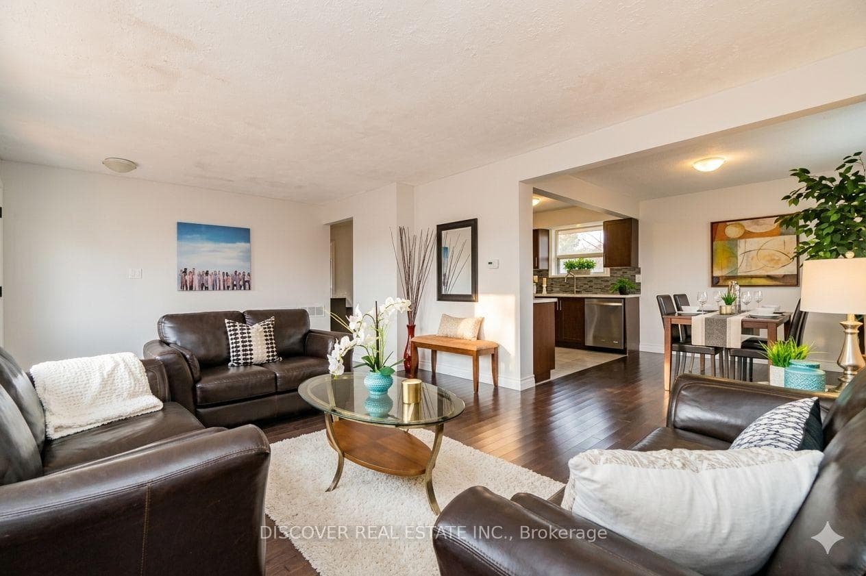 14 Donata Drive photo 2