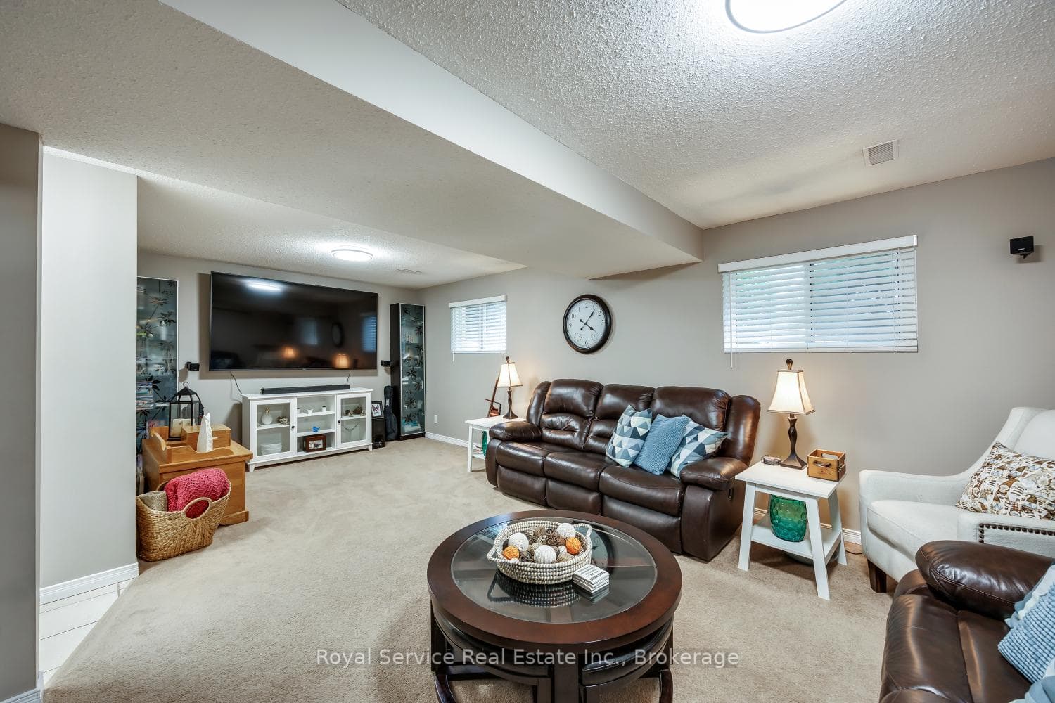 900 Stewart Drive photo 32