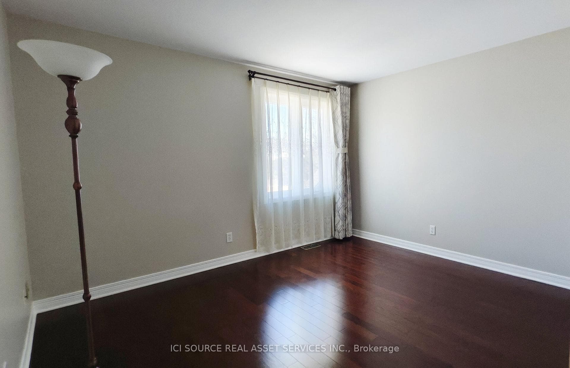 11 Castlethorpe Crescent photo 13