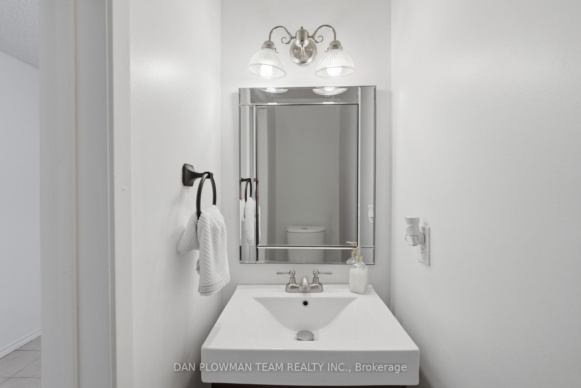11 Livonia Place Unit 32 photo 12
