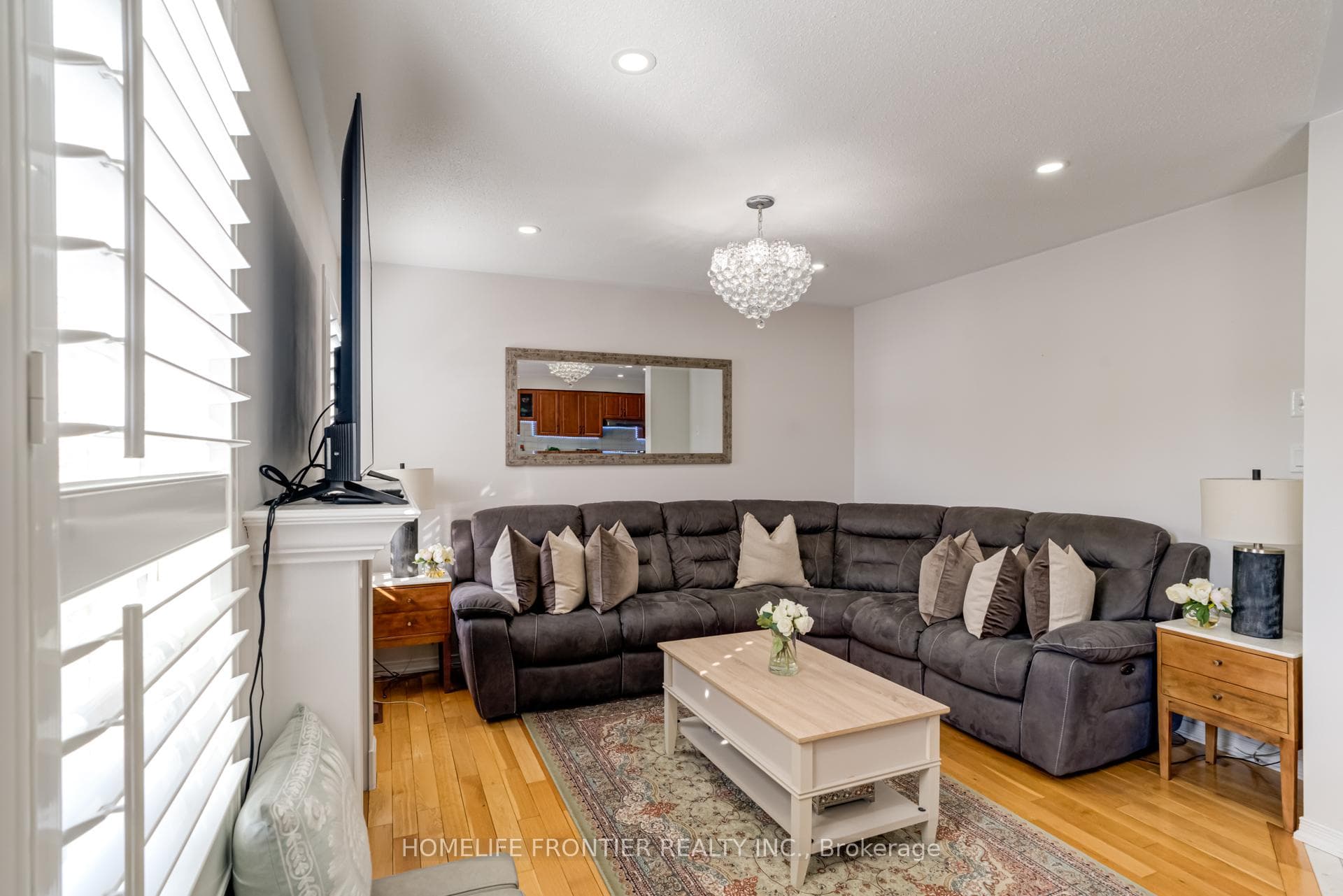 70 Starr Crescent photo 16